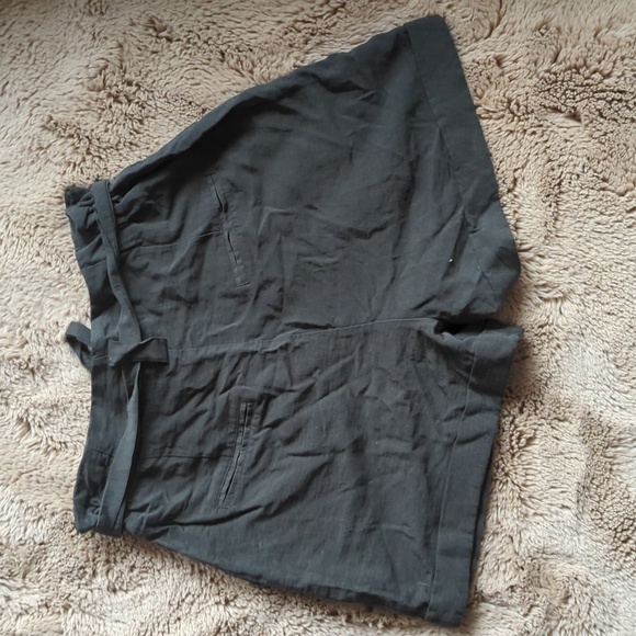 Women's Paperbag Waist Hunter Green Shorts - Picture 4 of 9